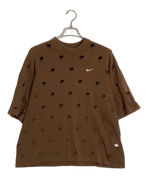 NIKE（ナイキ）NIKE (ナイキ) JACQUEMUS (ジャックムス) Nrg He S/S Tee/エナジー エイチイー ショートスリーブ ティー ブラウン サイズ:Mの古着・服飾アイテム