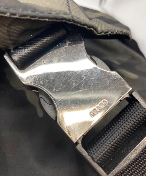 PRADA（プラダ）PRADA (プラダ) メッセンジャーバッグ カーキの古着・服飾アイテム