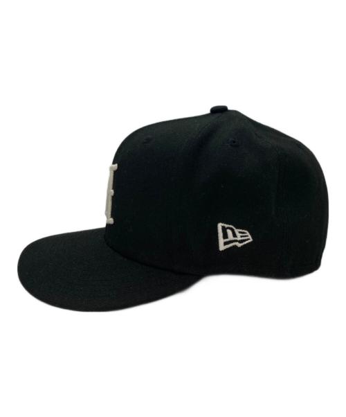 New Era（ニューエラ）New Era (ニューエラ) MLB (エムエルビー) stussy (ステューシー) LAロゴ キャップ ブラックの古着・服飾アイテム