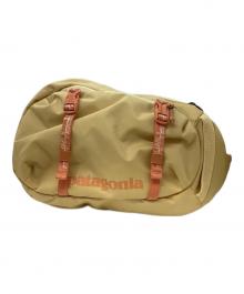 Patagonia（パタゴニア）の古着「アトム・スリングバッグ」｜ベージュ