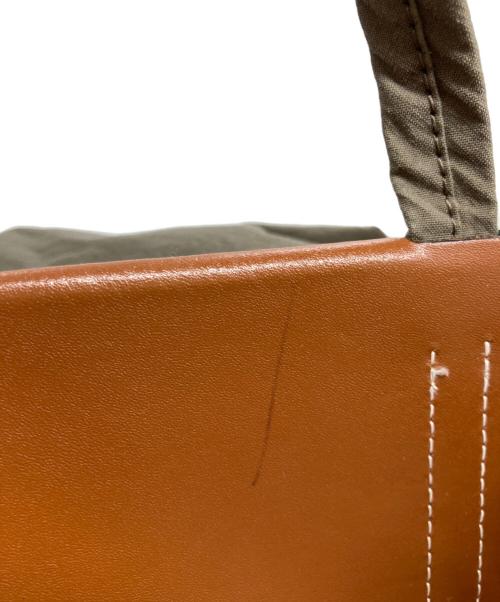 Acne studios（アクネ ストゥディオス）ACNE STUDIOS (アクネ ストゥディオス) Papery nylon tote 2way bag ブラウン×カーキの古着・服飾アイテム