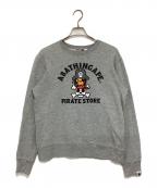 A BATHING APE PIRATE STOREアベイシングエイプ パイレーツストア）の古着「プリントスウェット」｜グレー
