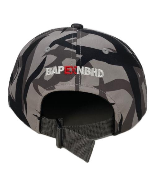 A BATHING APE（ア ベイシング エイプ）A BATHING APE (アベイシングエイプ) NEIGHBORHOOD (ネイバーフッド) トライバルカモロゴ刺繍キャップ グレーの古着・服飾アイテム