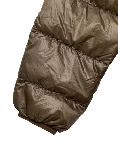 NANGA（ナンガ）NANGA (ナンガ) アームデタッチャブルノーカラーダウンジャケット ブラウン サイズ:Mの古着・服飾アイテム
