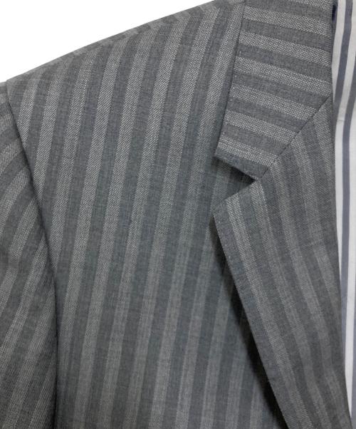 Thom Browne（トムブラウン）Thom Browne (トムブラウン) ストライプセットアップスーツ グレー サイズ:48の古着・服飾アイテム