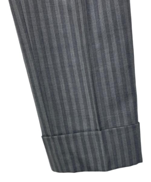 Thom Browne（トムブラウン）Thom Browne (トムブラウン) ストライプセットアップスーツ グレー サイズ:48の古着・服飾アイテム