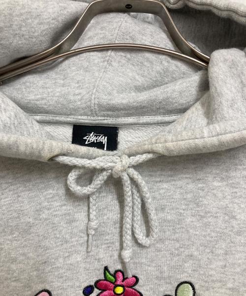 stussy（ステューシー）stussy (ステューシー) COLLEGIATE FLORAL HOODIE グレー サイズ:Mの古着・服飾アイテム