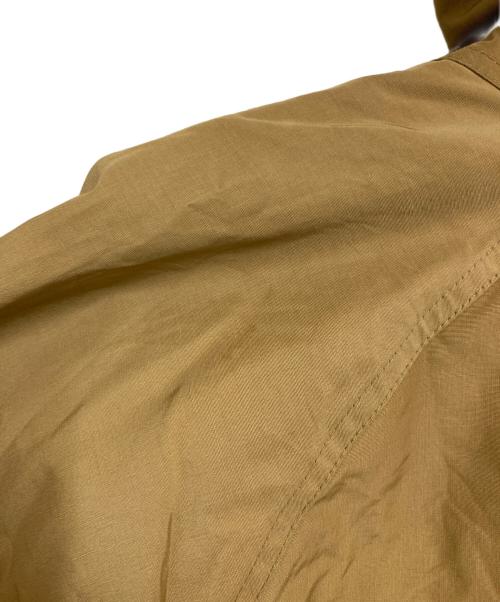 SIERRA DESIGNS（シエラデザインズ）SIERRA DESIGNS (シエラデザインズ) マウンテンパーカー ベージュ サイズ:Mの古着・服飾アイテム