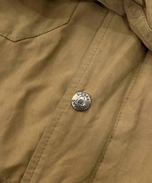 SIERRA DESIGNS（シエラデザインズ）SIERRA DESIGNS (シエラデザインズ) マウンテンパーカー ベージュ サイズ:Mの古着・服飾アイテム