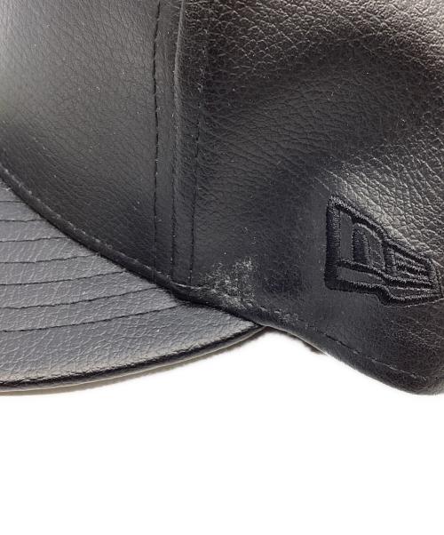 New Era（ニューエラ）New Era (ニューエラ) MLB (エムエルビー) フェイクレザーラインストーンキャップ ブラック サイズ:7　1/4の古着・服飾アイテム