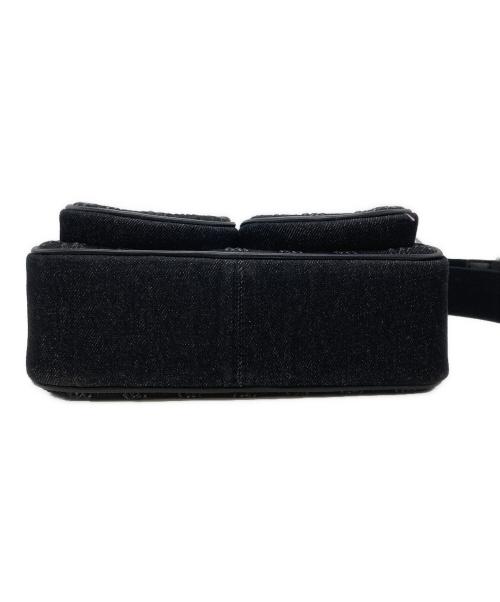 MICHAEL KORS（マイケル・コース）MICHAEL KORS (マイケル・コース) MAISIE 2 IN 1 カメラ クロスボディ スモール ホワイト×ブラックの古着・服飾アイテム