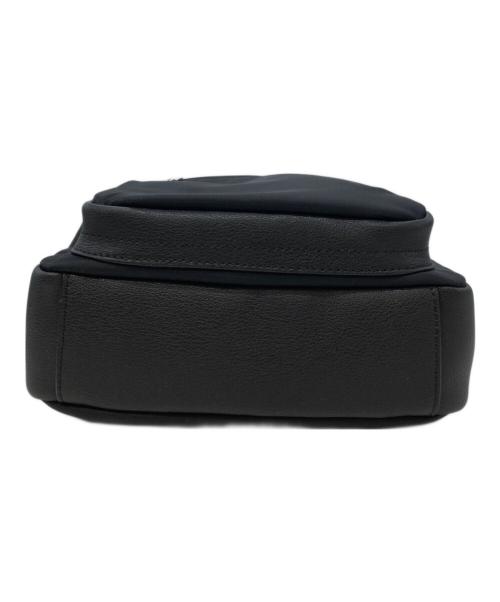 vunque（ブンク）VUNQUE (ブンク) ナイロンショルダーバッグ ブラックの古着・服飾アイテム