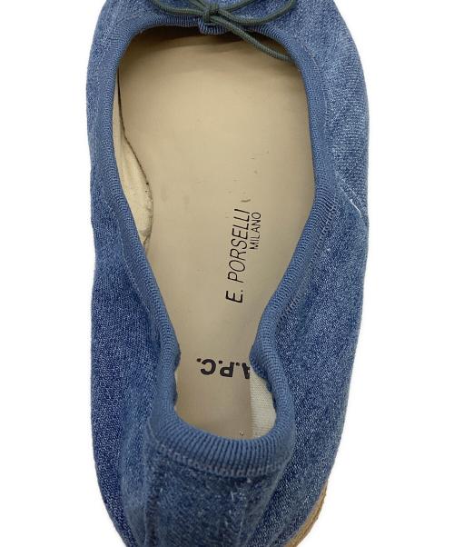 A.P.C.（アーペーセー）A.P.C. (アーペーセー) E PORSELLI (ポルセリ) バレエシューズ インディゴ サイズ:不明の古着・服飾アイテム