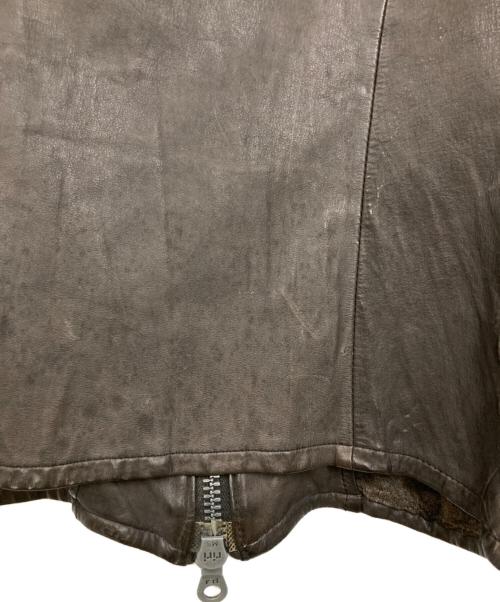 ISAMU KATAYAMA BACKLASH（イサムカタヤマ・バックラッシュ）ISAMU KATAYAMA BACKLASH (イサムカタヤマ・バックラッシュ) 製品染め キップレザー シングルライダースジャケット ブラウン サイズ:2の古着・服飾アイテム