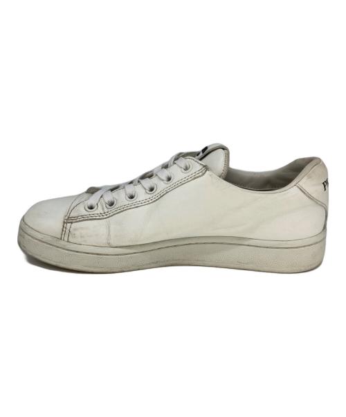 PRADA（プラダ）PRADA (プラダ) レザーローカットスニーカー ホワイト サイズ:23.5の古着・服飾アイテム