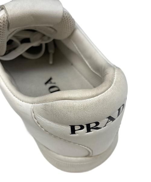 PRADA（プラダ）PRADA (プラダ) レザーローカットスニーカー ホワイト サイズ:23.5の古着・服飾アイテム