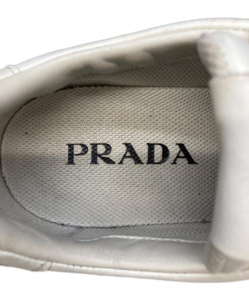 PRADA（プラダ）PRADA (プラダ) レザーローカットスニーカー ホワイト サイズ:23.5の古着・服飾アイテム