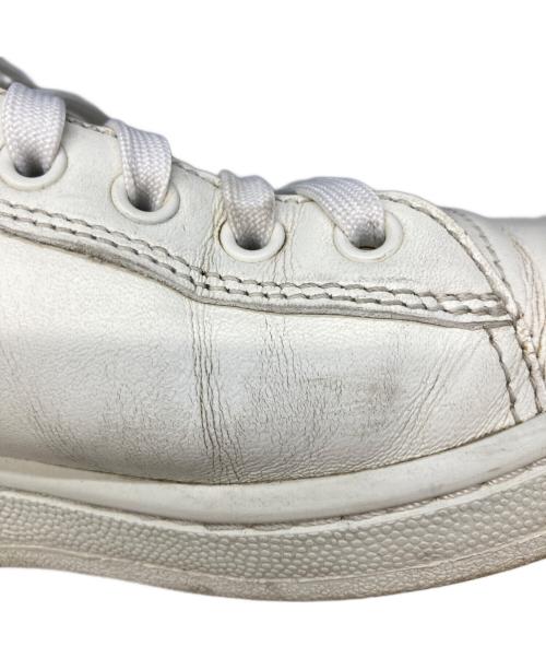 PRADA（プラダ）PRADA (プラダ) レザーローカットスニーカー ホワイト サイズ:23.5の古着・服飾アイテム