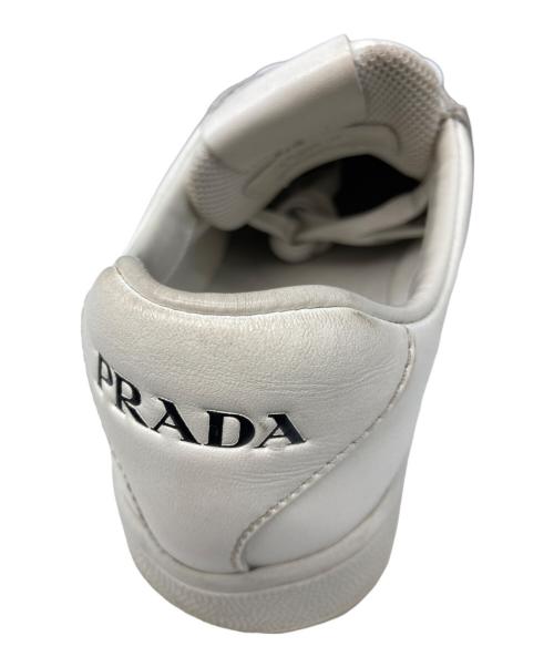 PRADA（プラダ）PRADA (プラダ) レザーローカットスニーカー ホワイト サイズ:23.5の古着・服飾アイテム