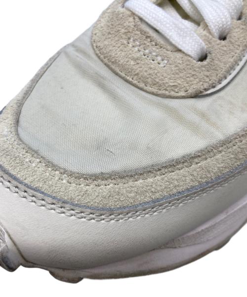 NIKE（ナイキ）NIKE (ナイキ) スニーカー ホワイト サイズ:US9.5の古着・服飾アイテム