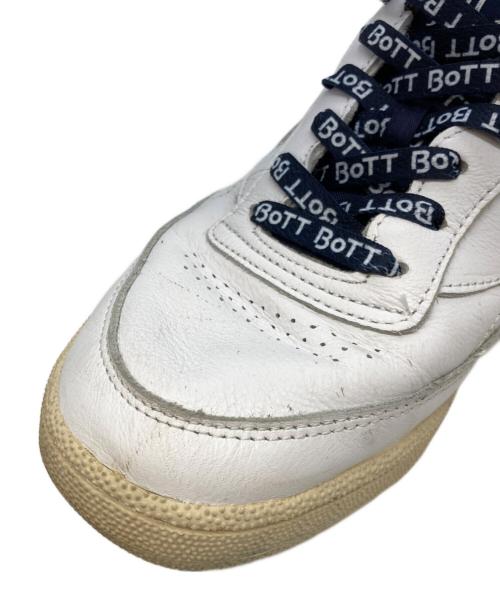 REEBOK（リーボック）REEBOK (リーボック) BoTT (ボット) Club C 85 ローカットスニーカー ホワイト×ネイビー サイズ:US9.5の古着・服飾アイテム