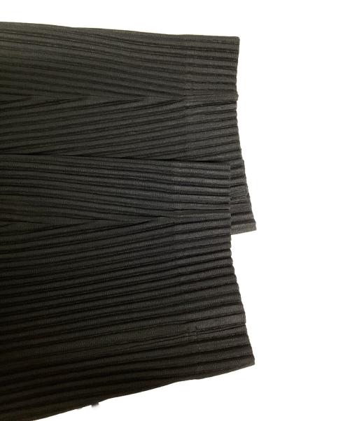 HOMME PLISSE ISSEY MIYAKE（オム プリッセ イッセイ ミヤケ）HOMME PLISSE ISSEY MIYAKE (オム プリッセ イッセイ ミヤケ) テーラードパンツ ブラック サイズ:3の古着・服飾アイテム