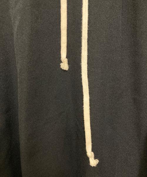 BLACK COMME des GARCONS（ブラックコムデギャルソン）BLACK COMME des GARCONS (ブラックコムデギャルソン) 変形トンネルイージースカート ブラック サイズ:XSの古着・服飾アイテム