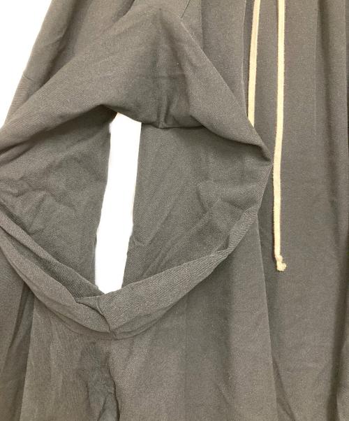 BLACK COMME des GARCONS（ブラックコムデギャルソン）BLACK COMME des GARCONS (ブラックコムデギャルソン) 変形トンネルイージースカート ブラック サイズ:XSの古着・服飾アイテム