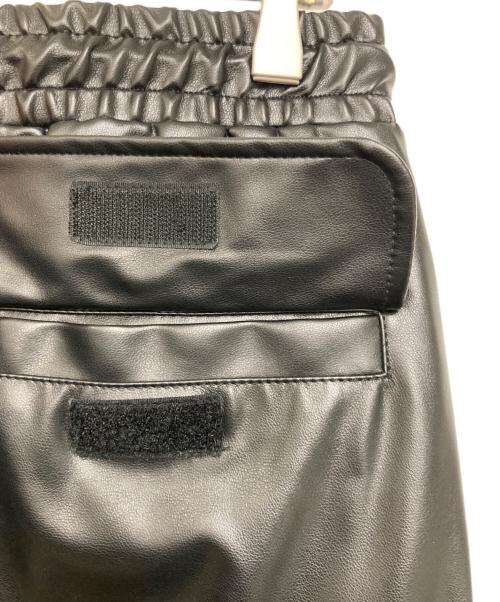 DIESEL（ディーゼル）DIESEL (ディーゼル) フェイクレザーパンツ ブラック サイズ:46の古着・服飾アイテム