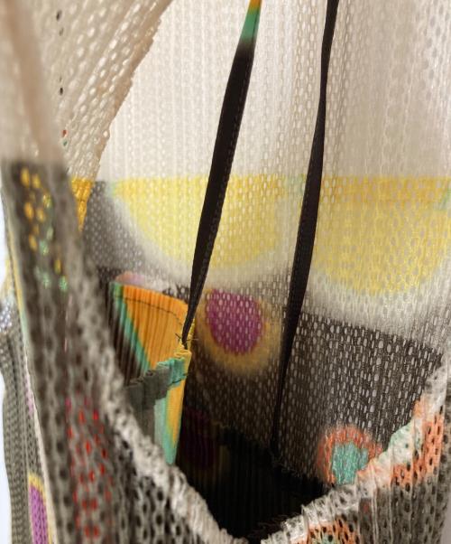 PLEATS PLEASE（プリーツプリーズ）PLEATS PLEASE (プリーツプリーズ) メッシュレイヤードグラフィックワンピース グリーン×マルチカラー サイズ:不明の古着・服飾アイテム