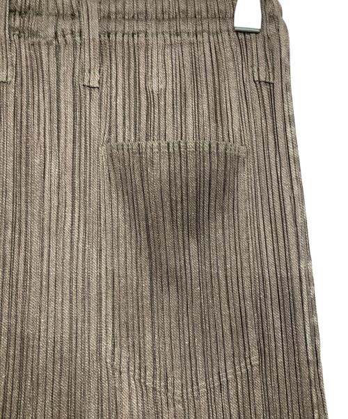 PLEATS PLEASE（プリーツプリーズ）PLEATS PLEASE (プリーツプリーズ) 転写 プリーツ ミディ スカート ブラウン サイズ:4の古着・服飾アイテム