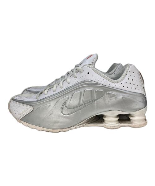 NIKE（ナイキ）NIKE (ナイキ) SHOX R4 ローカットスニーカー ホワイト サイズ:28.5の古着・服飾アイテム