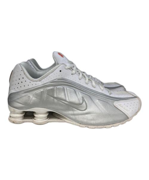 NIKE（ナイキ）NIKE (ナイキ) SHOX R4 ローカットスニーカー ホワイト サイズ:28.5の古着・服飾アイテム