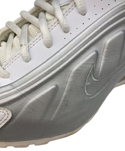 NIKE（ナイキ）NIKE (ナイキ) SHOX R4 ローカットスニーカー ホワイト サイズ:28.5の古着・服飾アイテム