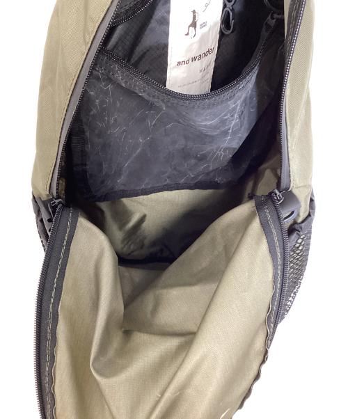 and wander（アンドワンダー）and wander (アンドワンダー) 20L daypack カーキ×ブラック サイズ:20Lの古着・服飾アイテム