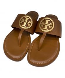 TORY BURCH（トリーバーチ）の古着「BENTON BAND FLAT SANDAL」｜ブラウン