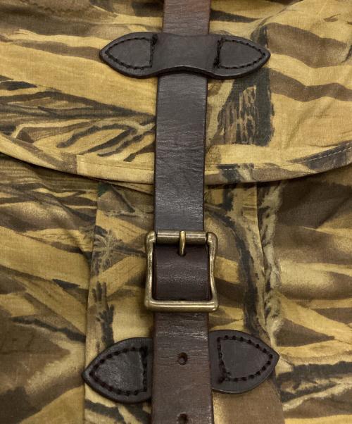 FILSON（フィルソン）FILSON (フィルソン) SMALL FIELD SHOLDER BAG REALTREE/スモール フィールド ショルダー バッグ リアルツリー ブラウンの古着・服飾アイテム