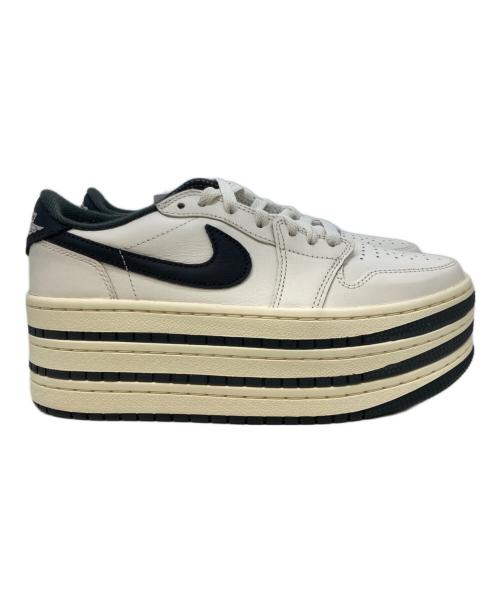 NIKE（ナイキ）NIKE (ナイキ) 厚底ローカットスニーカー ホワイト×アイボリー サイズ:24.5の古着・服飾アイテム