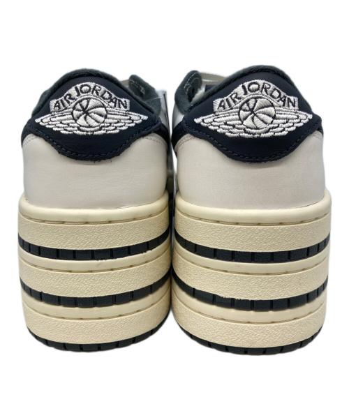 NIKE（ナイキ）NIKE (ナイキ) 厚底ローカットスニーカー ホワイト×アイボリー サイズ:24.5の古着・服飾アイテム