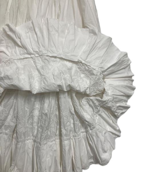 COMME des GARCONS COMME des GARCONS（コムデギャルソン コムデギャルソン）COMME des GARCONS COMME des GARCONS (コムデギャルソン コムデギャルソン) 刺繍デザインスカート ホワイト サイズ:Ｓの古着・服飾アイテム