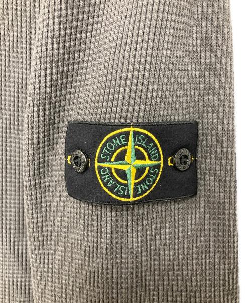 STONE ISLAND（ストーンアイランド）STONE ISLAND (ストーンアイランド) ORGANIC COTTON WAFFLE FLEECE グレー サイズ:Mの古着・服飾アイテム