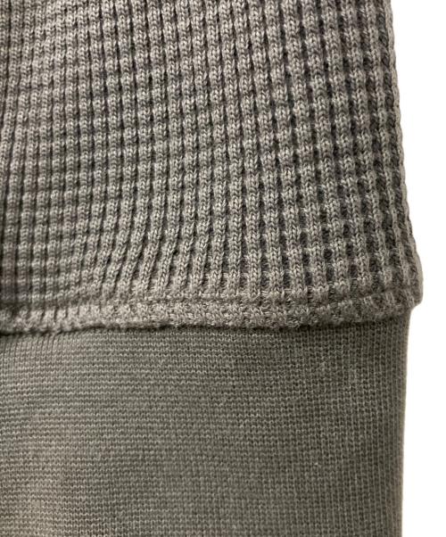 STONE ISLAND（ストーンアイランド）STONE ISLAND (ストーンアイランド) ORGANIC COTTON WAFFLE FLEECE グレー サイズ:Mの古着・服飾アイテム