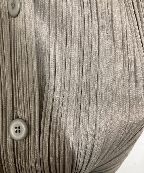 PLEATS PLEASE（プリーツプリーズ）PLEATS PLEASE (プリーツプリーズ) プリーツジャケットパターンカーディガン ベージュ サイズ:3の古着・服飾アイテム