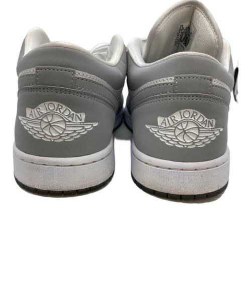 NIKE（ナイキ）NIKE (ナイキ) Women's Air Jordan 1 Low ローカットスニーカー グレー×ホワイト サイズ:28.5cmの古着・服飾アイテム