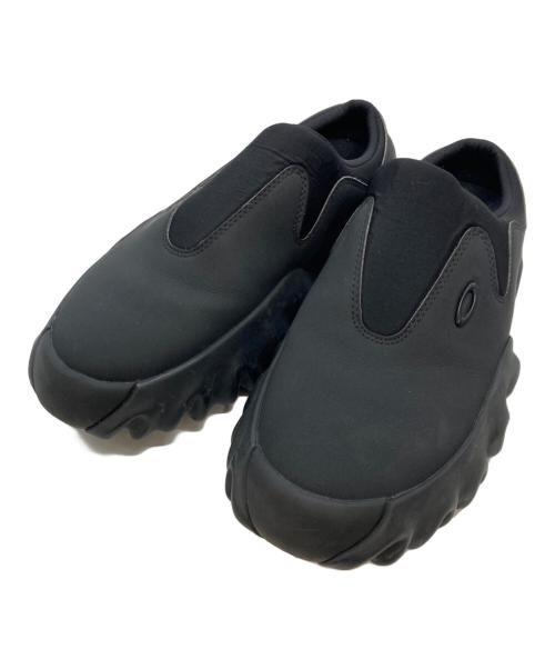 COMME des GARCONS JUNYA WATANABE MAN（コム デ ギャルソン ジュンヤ ワタナベ マン）COMME des GARCONS JUNYA WATANABE MAN (コム デ ギャルソン ジュンヤ ワタナベ マン) OAKLEY (オークリー) コラボシューズ ブラック サイズ:27㎝の古着・服飾アイテム