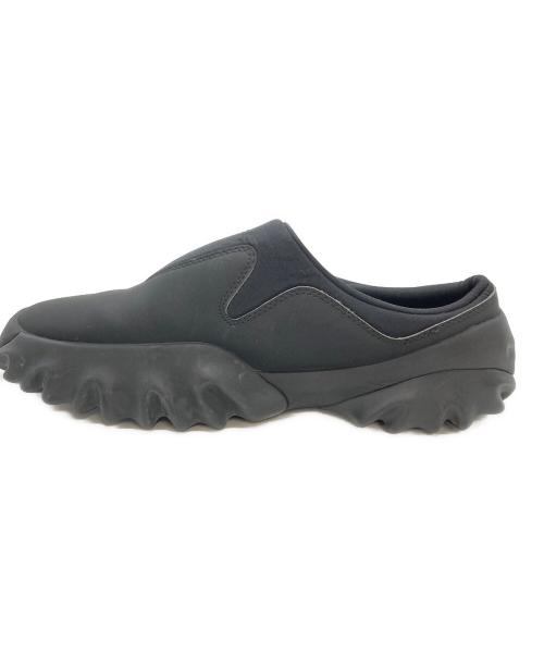 COMME des GARCONS JUNYA WATANABE MAN（コム デ ギャルソン ジュンヤ ワタナベ マン）COMME des GARCONS JUNYA WATANABE MAN (コム デ ギャルソン ジュンヤ ワタナベ マン) OAKLEY (オークリー) コラボシューズ ブラック サイズ:27㎝の古着・服飾アイテム