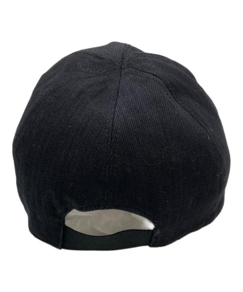 MIU MIU（ミュウミュウ）MIU MIU (ミュウミュウ) MIUMIU CLUB LOGO BASEBALL CAP ブラックの古着・服飾アイテム