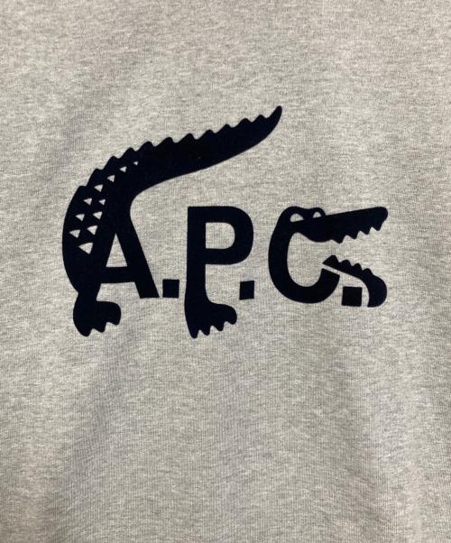 LACOSTE（ラコステ）LACOSTE (ラコステ) A.P.C. (アーペーセー) コラボロゴスウェット グレー サイズ:Ｌ 未使用品の古着・服飾アイテム