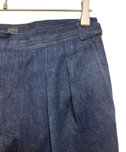 IGARASHI TROUSERS（イガラシ トラウザーズ）IGARASHI TROUSERS (イガラシ トラウザーズ) BEAMS F (ビームスエフ) タックテーパードデニムパンツ インディゴ サイズ:46の古着・服飾アイテム