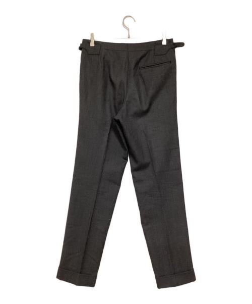 IGARASHI TROUSERS（イガラシ トラウザーズ）IGARASHI TROUSERS (イガラシ トラウザーズ) BEAMS F (ビームスエフ) サイドアジャスタースラックス グレー サイズ:不明の古着・服飾アイテム